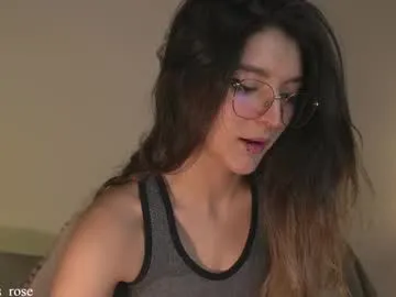 littlejennifer18 – webcam model profile photo Image 6