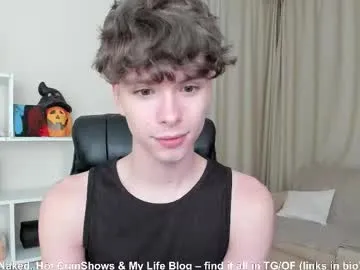 lust_one – webcam model profile photo Image 14