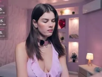 AngelineDivinne – webcam model profile photo Image 7