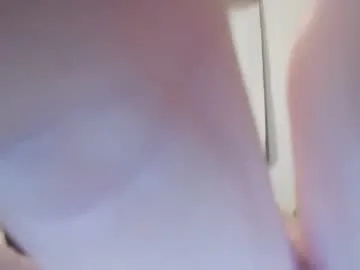 bright_diamonds_054 – webcam model profile photo Image 2