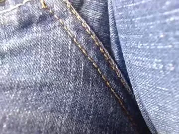 krisskissshow – webcam model profile photo Image 16