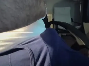 petites_perles – webcam model profile photo Image 17