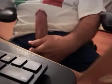 petites_perles – webcam model profile photo Image 18