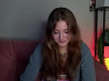 yasyaaa – webcam model profile photo Image 3