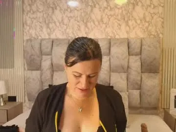 your_dolls – webcam model profile photo Image 11