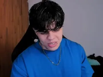 pizza_biceps – webcam model profile photo Image 4