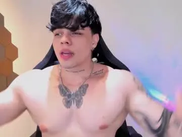 pizza_biceps – webcam model profile photo Image 6