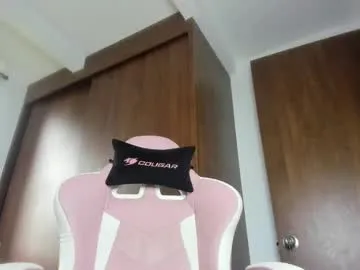 loving_ladies – webcam model profile photo Image 19