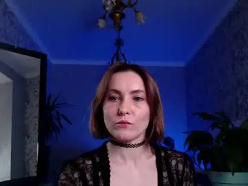 clara_bendover Image 3