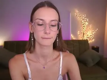 HazelLynn – webcam model profile photo Image 6