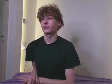 lary_holly – webcam model profile photo Image 2