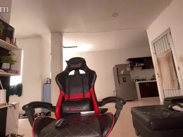 ErikaBonnie – webcam model profile photo Image 17