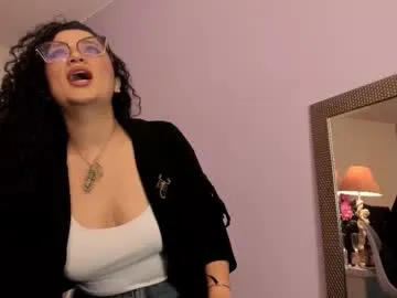 rous_and_sweet – webcam model profile photo Image 12