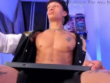 evan_white_ – webcam model profile photo Image 9