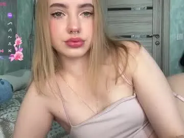 kykynel_4ever – webcam model profile photo Image 12