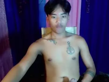 crismens – webcam model profile photo Image 2