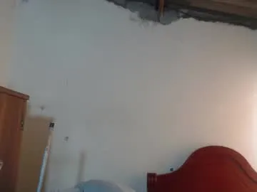 petites_perles – webcam model profile photo Image 7