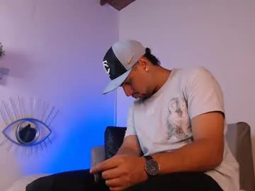 loving_ladies – webcam model profile photo Image 10