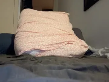 chillbicrew – webcam model profile photo Image 14