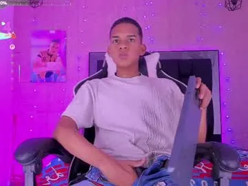 angelsofaurora – webcam model profile photo Image 10