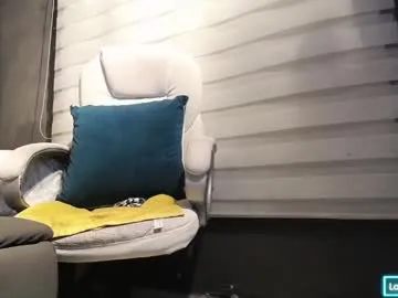 petites_perles – webcam model profile photo Image 12