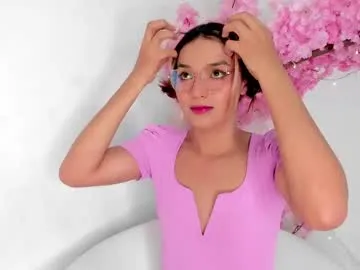 pinkypuppa – webcam model profile photo Image 6