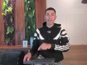 jonathanfranz123 – webcam model profile photo Image 18