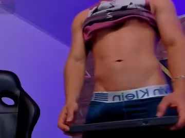 magnetic77slav – webcam model profile photo Image 11