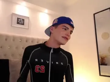 magical_mermaids – webcam model profile photo Image 3