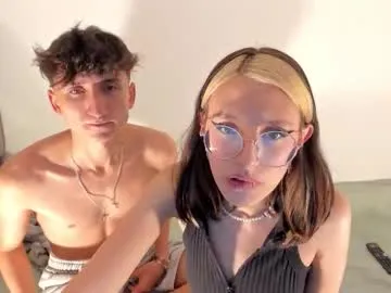 sexy_hot_friends_ – webcam model profile photo Image 11