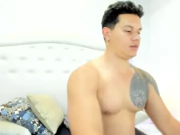 bright_diamonds_054 – webcam model profile photo Image 8