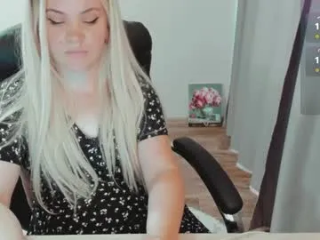 loving_ladies – webcam model profile photo Image 11