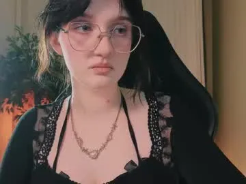 loving_ladies – webcam model profile photo Image 2