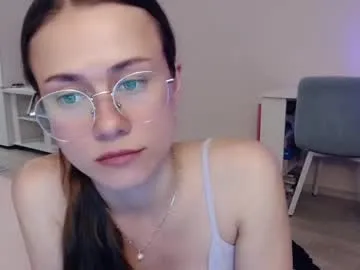 bright_diamonds_054 – webcam model profile photo Image 7