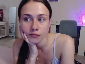 bright_diamonds_054 – webcam model profile photo Image 8