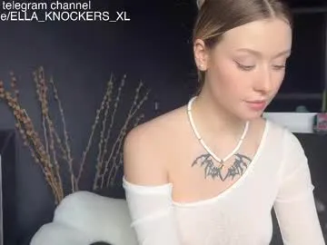 ella_knockers_xl Image 15
