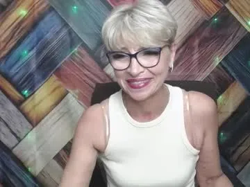 ChloeNova – webcam model profile photo Image 16