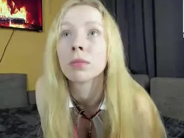 pinkypuppa – webcam model profile photo Image 5