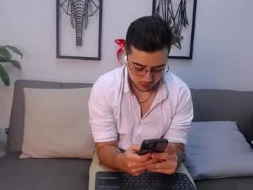 confi17_latin – webcam model profile photo Image 12