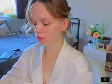 HellenSuric – webcam model profile photo Image 4