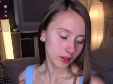 littlejennifer18 – webcam model profile photo Image 17