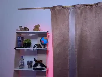 drinklinov – webcam model profile photo Image 14