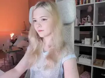 tingyan – webcam model profile photo Image 15