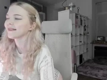 tingyan – webcam model profile photo Image 7