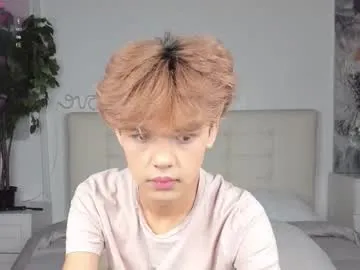 esthetics_boys – webcam model profile photo Image 19