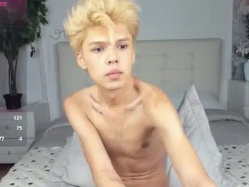 esthetics_boys – webcam model profile photo Image 5