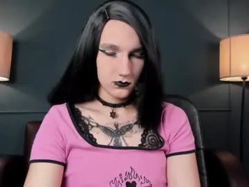 lustsaint – webcam model profile photo Image 16