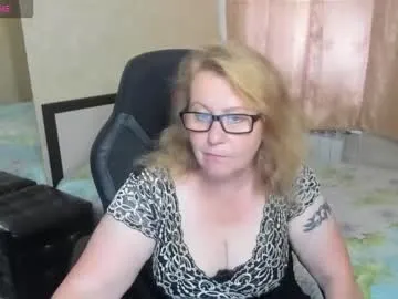 SeleneAker – webcam model profile photo Image 10