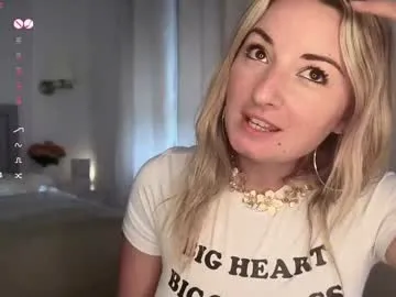 wet_dreamm22 – webcam model profile photo Image 6