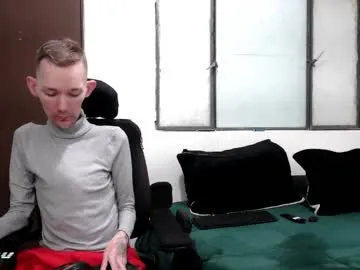 pinkypuppa – webcam model profile photo Image 4